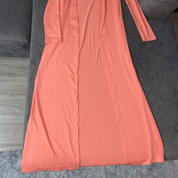 Long cover up style cardigan sweater and matching crop tank - Picture 3 of 5